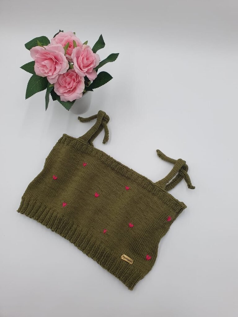 Top Tejido a Mano con Detalles Trendy de Hojas