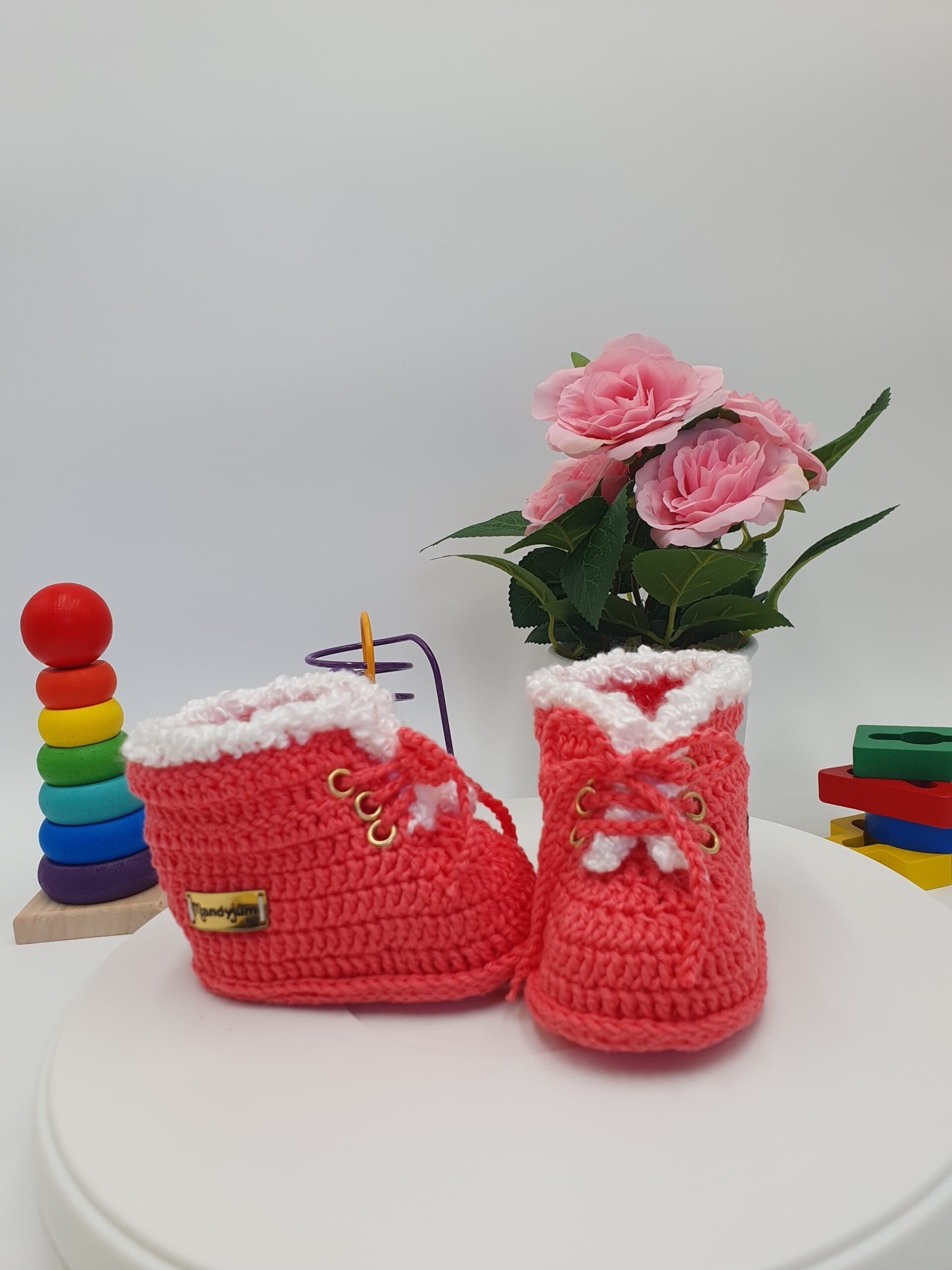 Presentamos las Botitas "Pasos de Algodón": Comodidad y Estilo en Cada Puntada